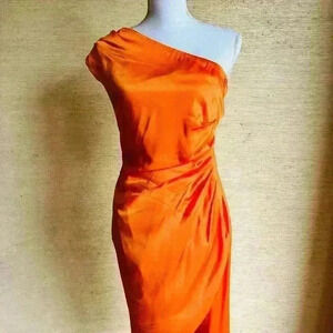 Elliatt Zelda Satiny One Shoulder Dress